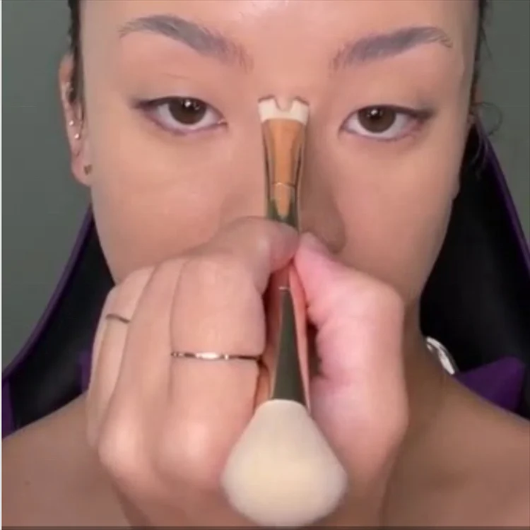 2-in-1 Makeup U-Shaped Brush for Nose Contouring - Image 7