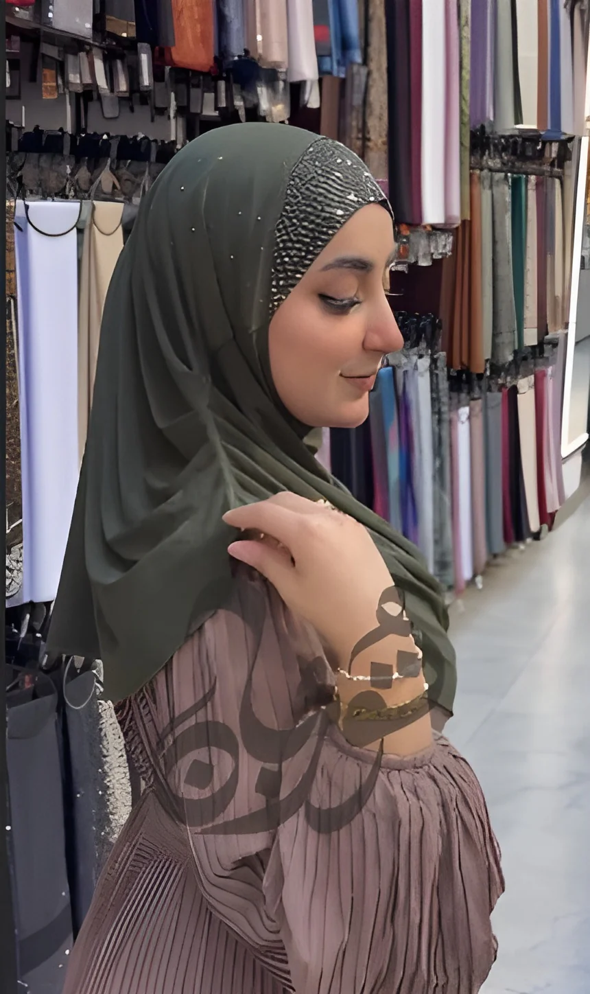 Crystal Shine Lycra Hijab - Image 3