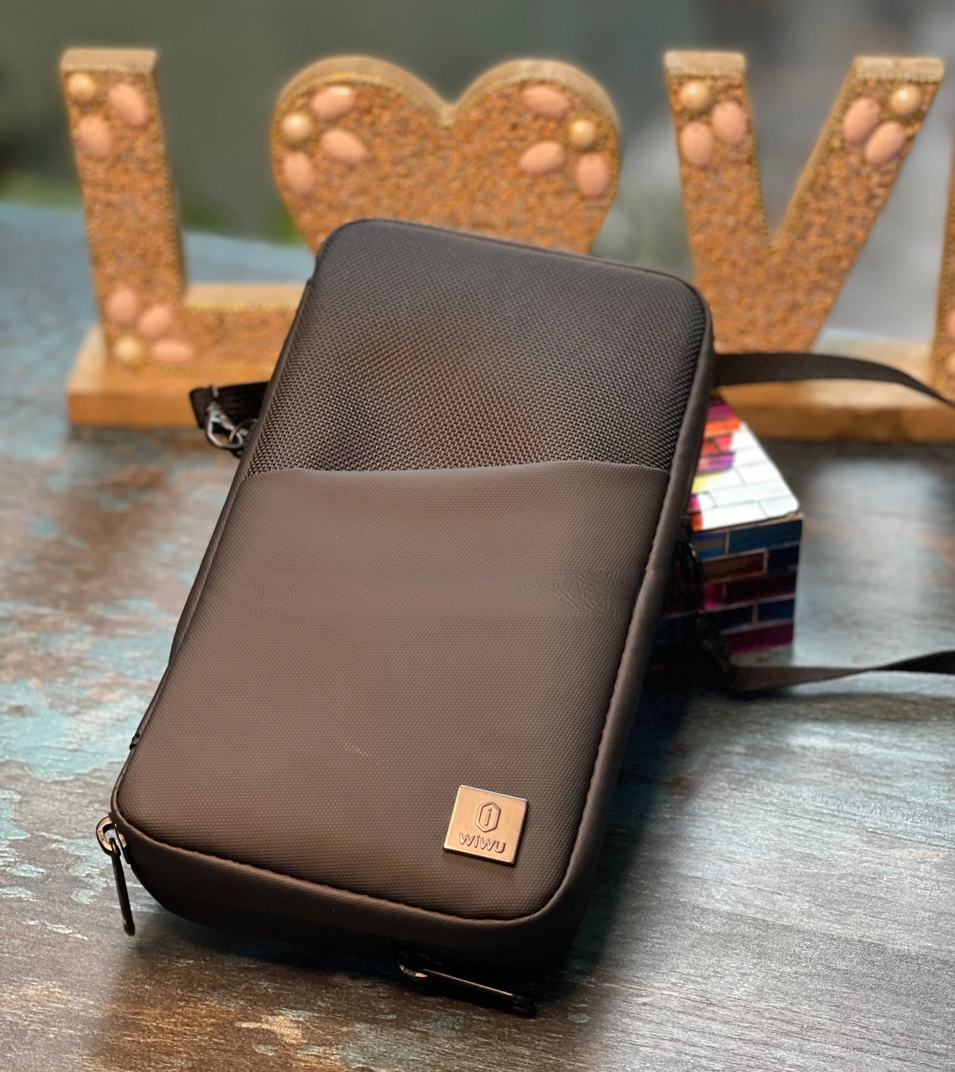 Travel Mate Passport Pouch Bag - Image 2