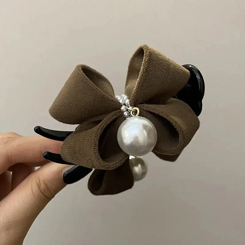 Elegant Faux Pearl Bowknot Decorative Hair Clip - Image 7