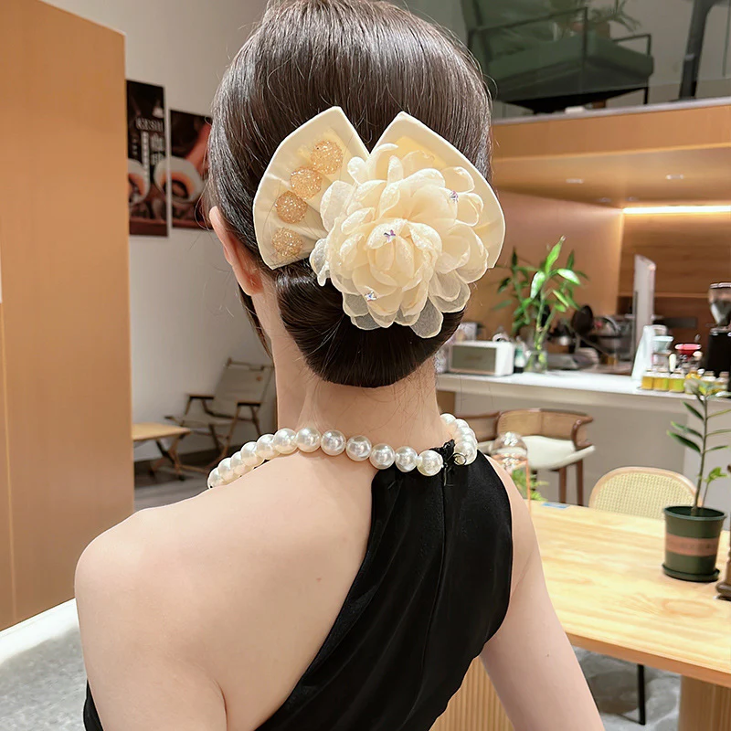 Flowers Deft Bun Hair Twister - Image 2