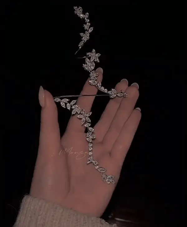 Moondust Sparkle Hand Jewellery - Image 2