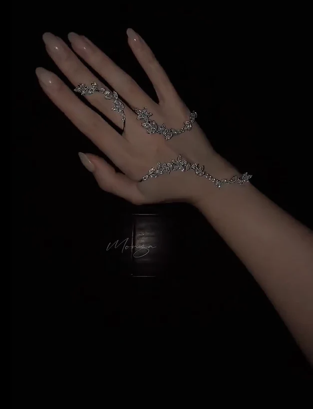 Moondust Sparkle Hand Jewellery - Image 3