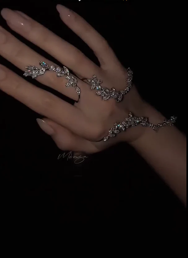 Moondust Sparkle Hand Jewellery - Image 4