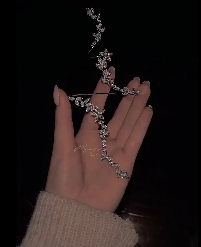 Moondust Sparkle Hand Jewellery - Image 5