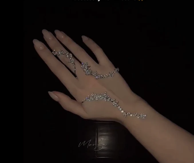 Moondust Sparkle Hand Jewellery - Image 6