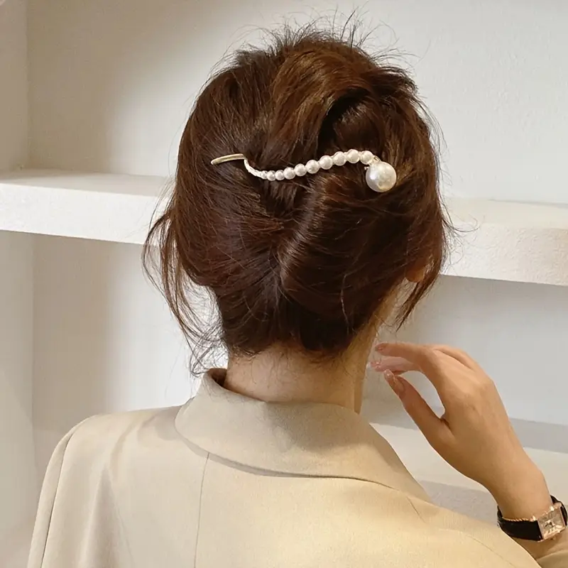 Pearl Twist Clasp Hair Clip - Image 2