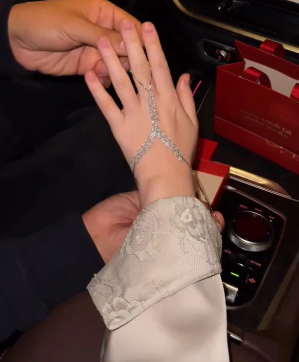 Radiant Grace Hand Bracelet - Image 3