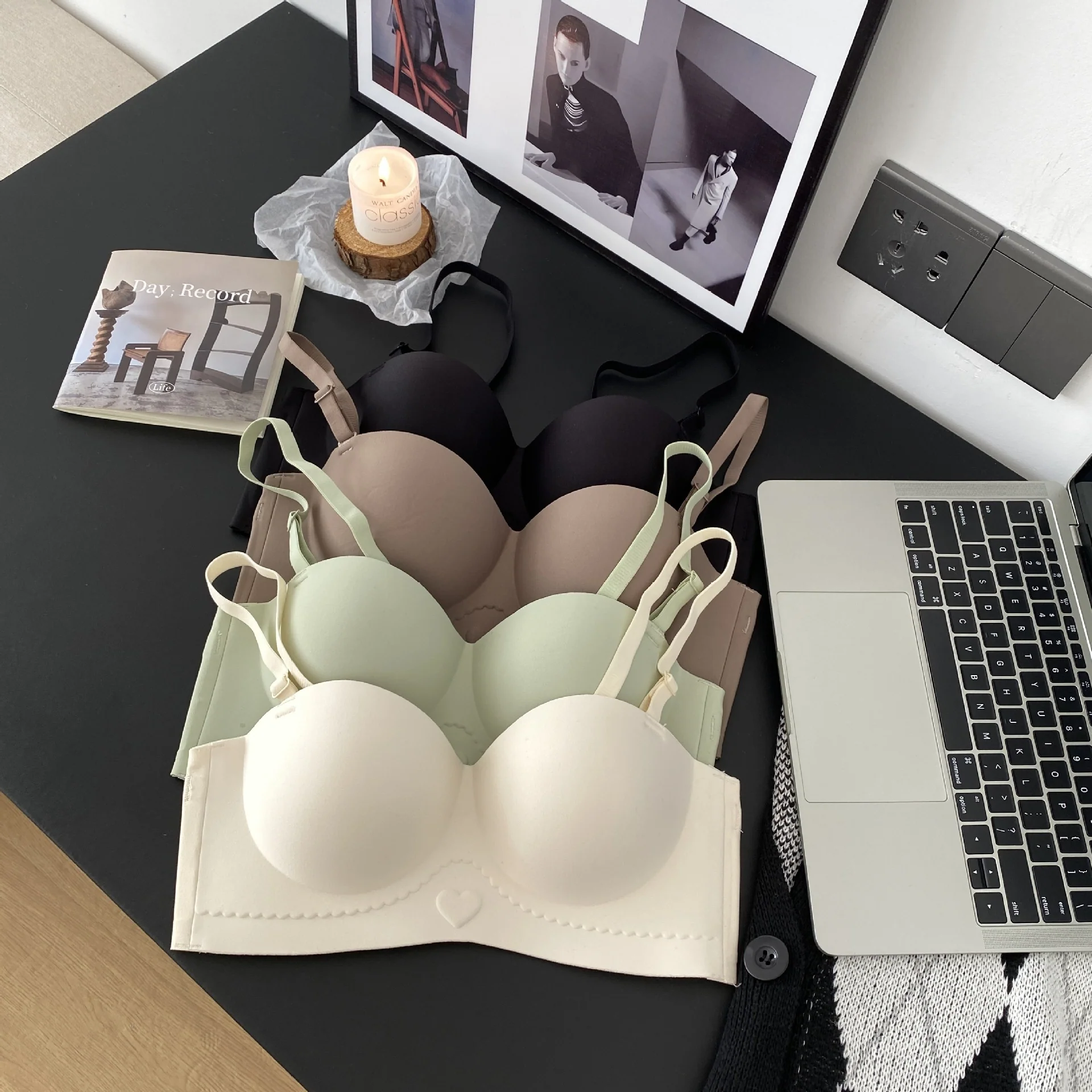 Seamless Latex Bra for Women - Image 4