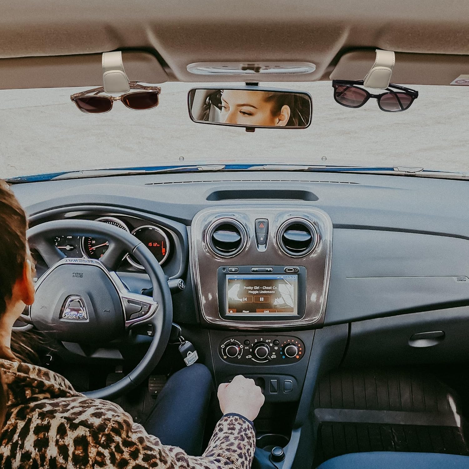 Sunglasses Holder for Car Visor - Image 2