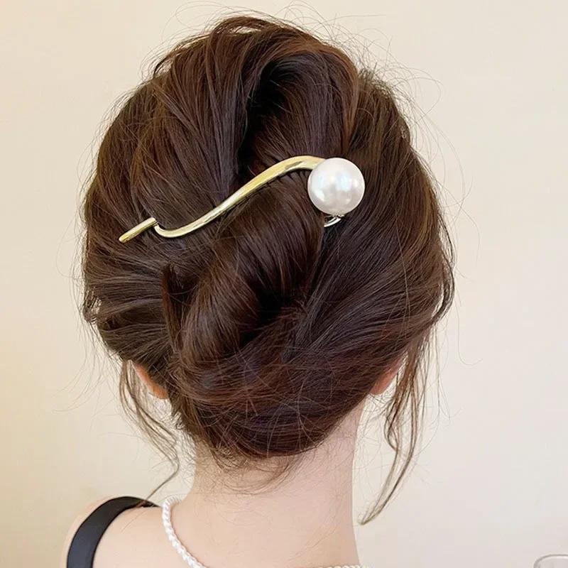 Sweet Barrettes Pearl Hair Grips - Image 3