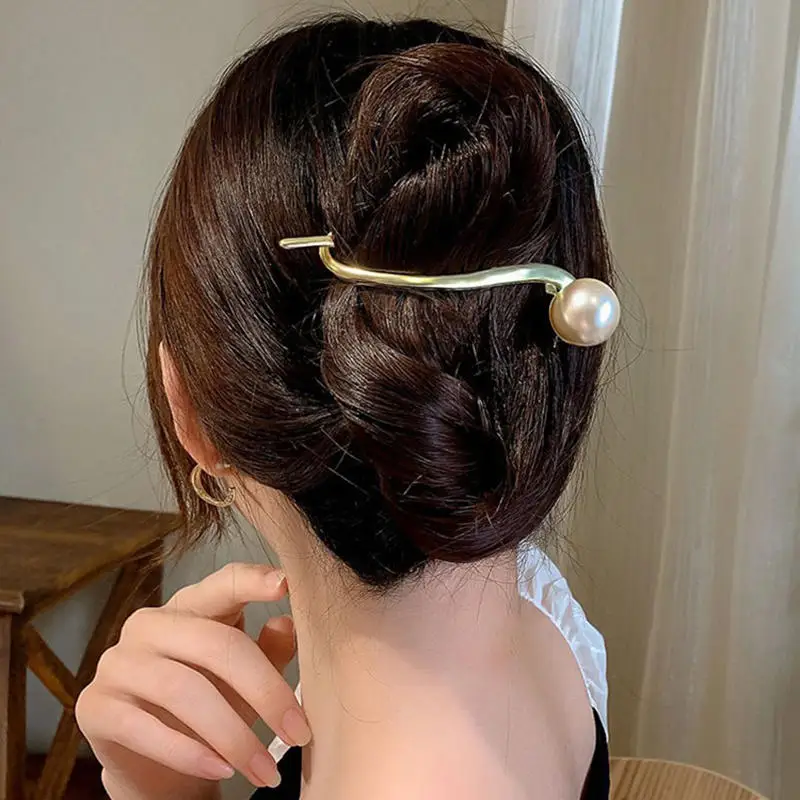 Sweet Barrettes Pearl Hair Grips - Image 5