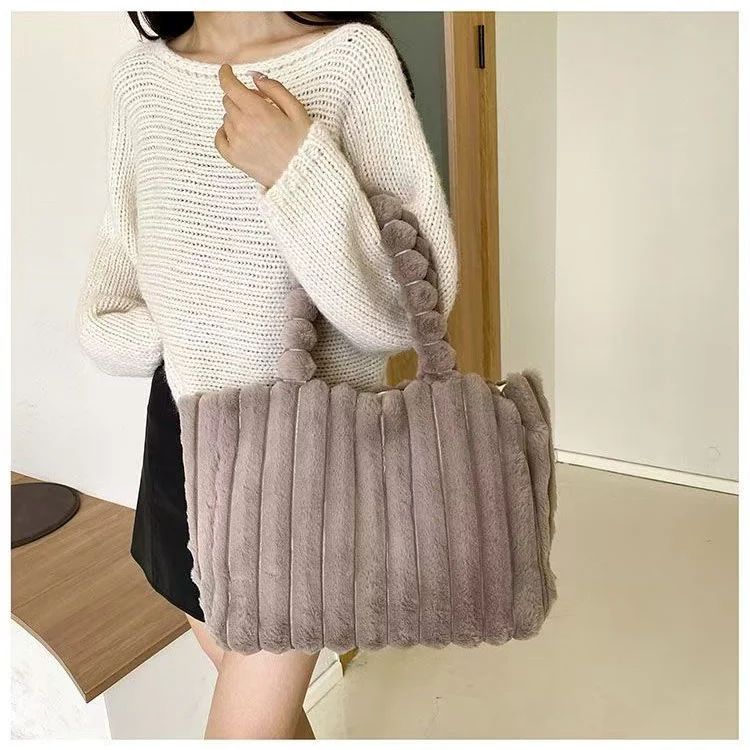 Women Stylish Fluffy Heart Shoulder Bag - Image 3